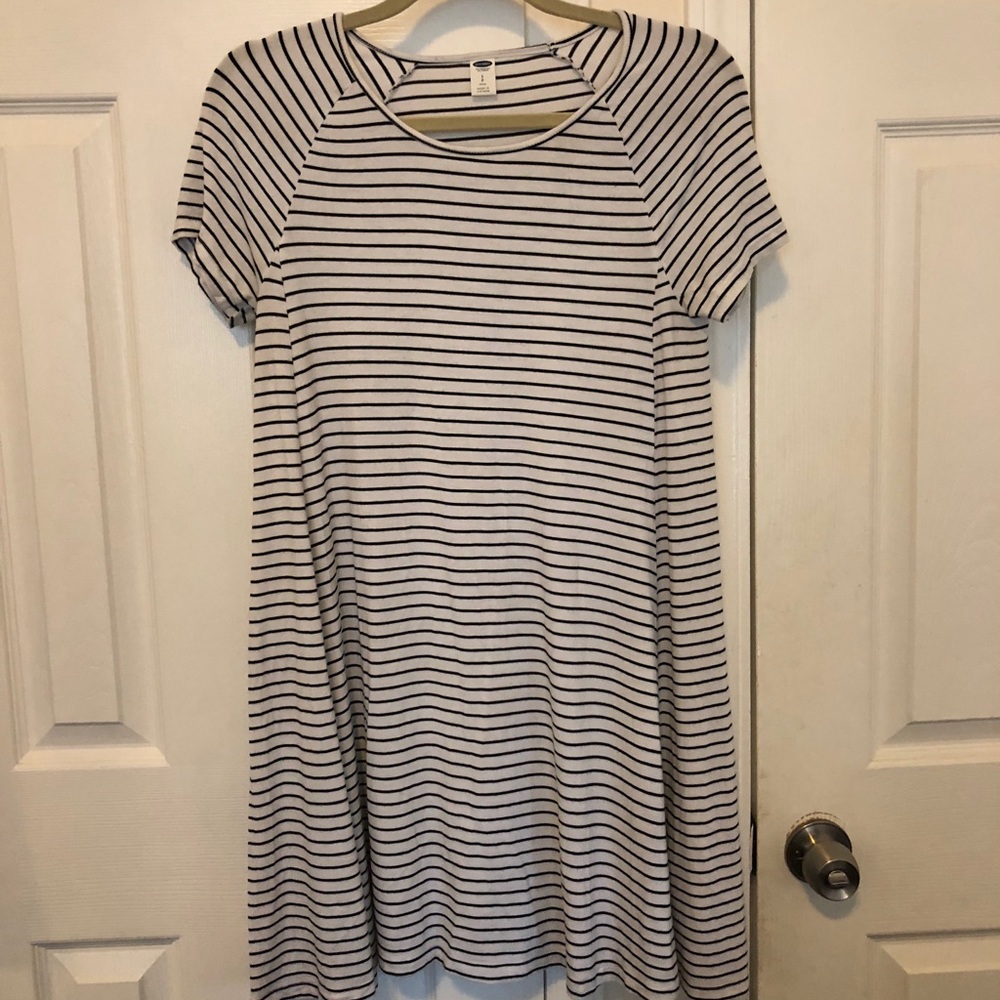 Black and white dress - Picture 1 of 3